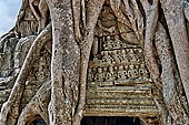 Ta Som temple - east gopura of the third enclosure, detail of the fronton